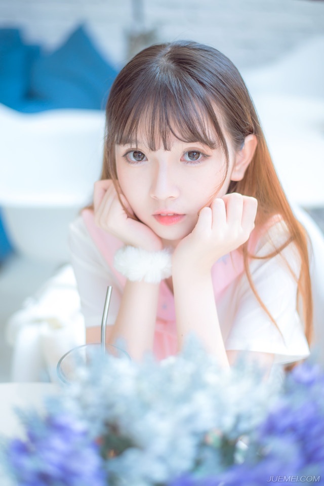 许多人说，男人和女性之间，不存在真实的友谊。其实仅仅还未遇到，或许，永久遇不到。